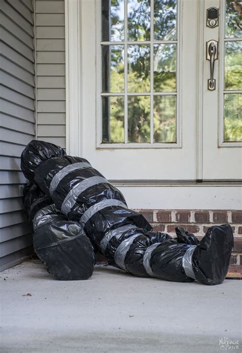 how to make fake body bags for halloween